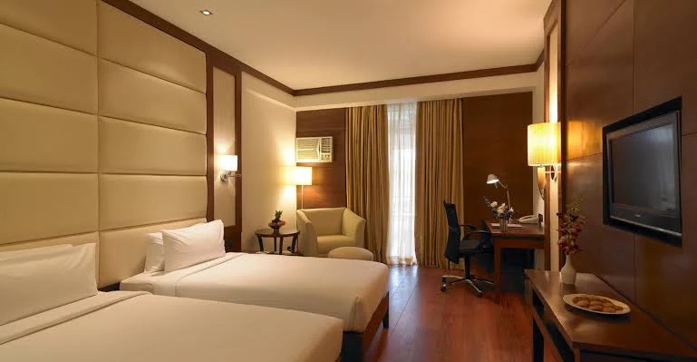 Royal Orchid Deluxe Twin Bed Suite